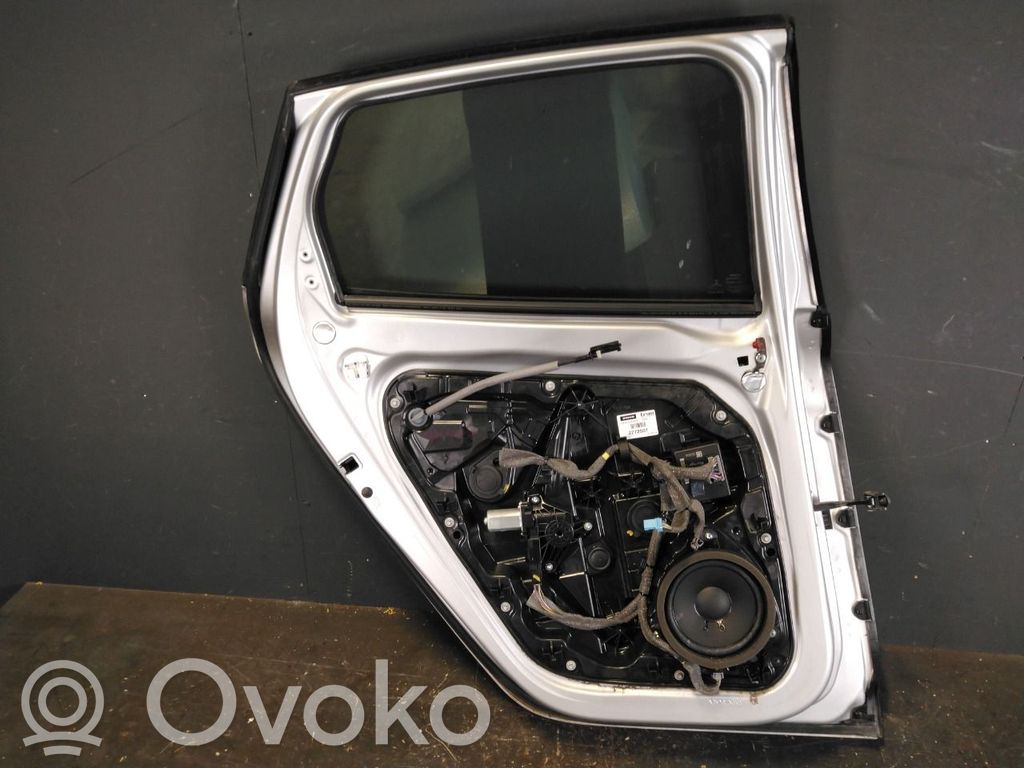Volvo V40 Galinės durys 