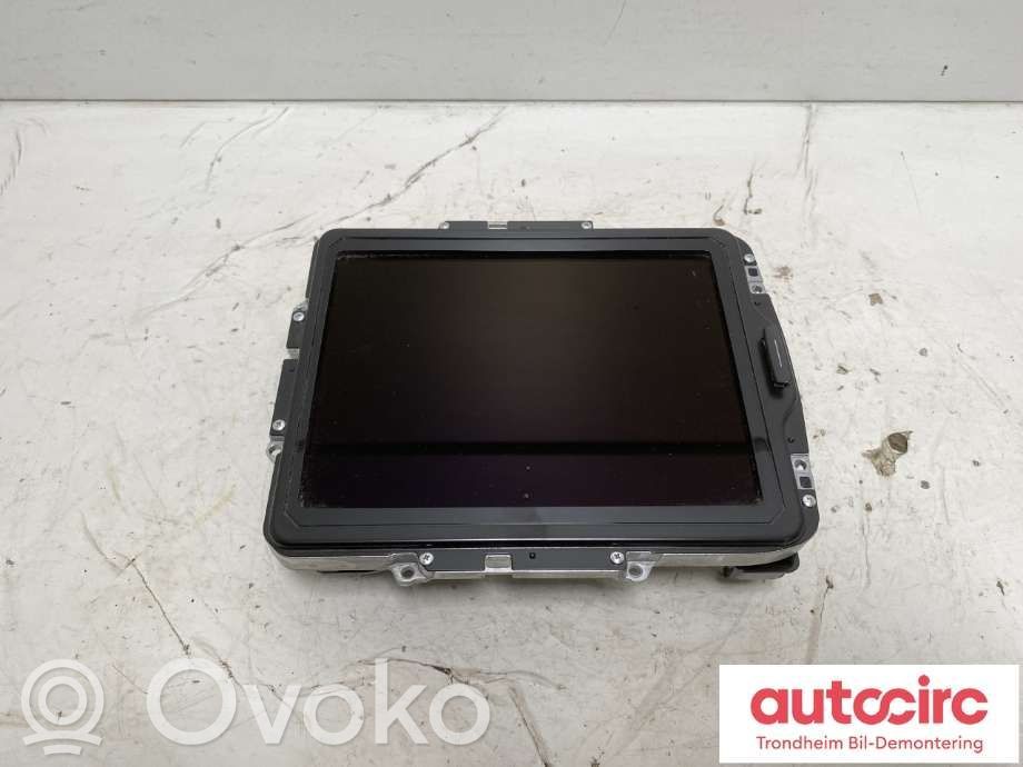 Volvo XC40 Head unit multimedia control 