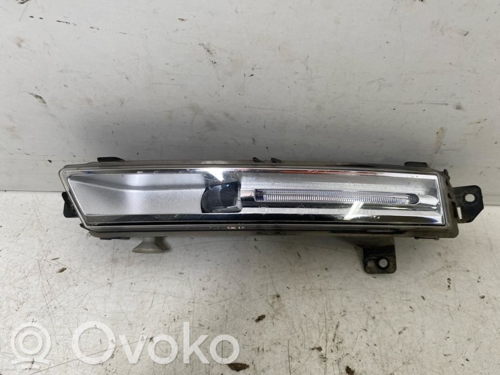 Jaguar I-Pace Etusumuvalo 