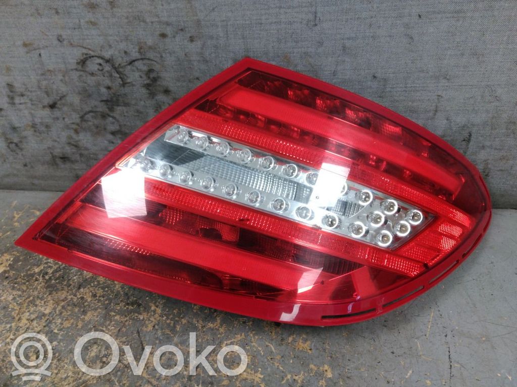 Mercedes-Benz C W204 Luci posteriori