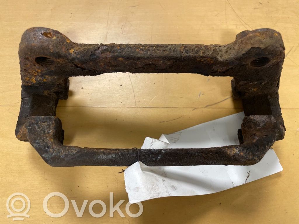 Support d'étrier arrière   8V0615126,8V0615126