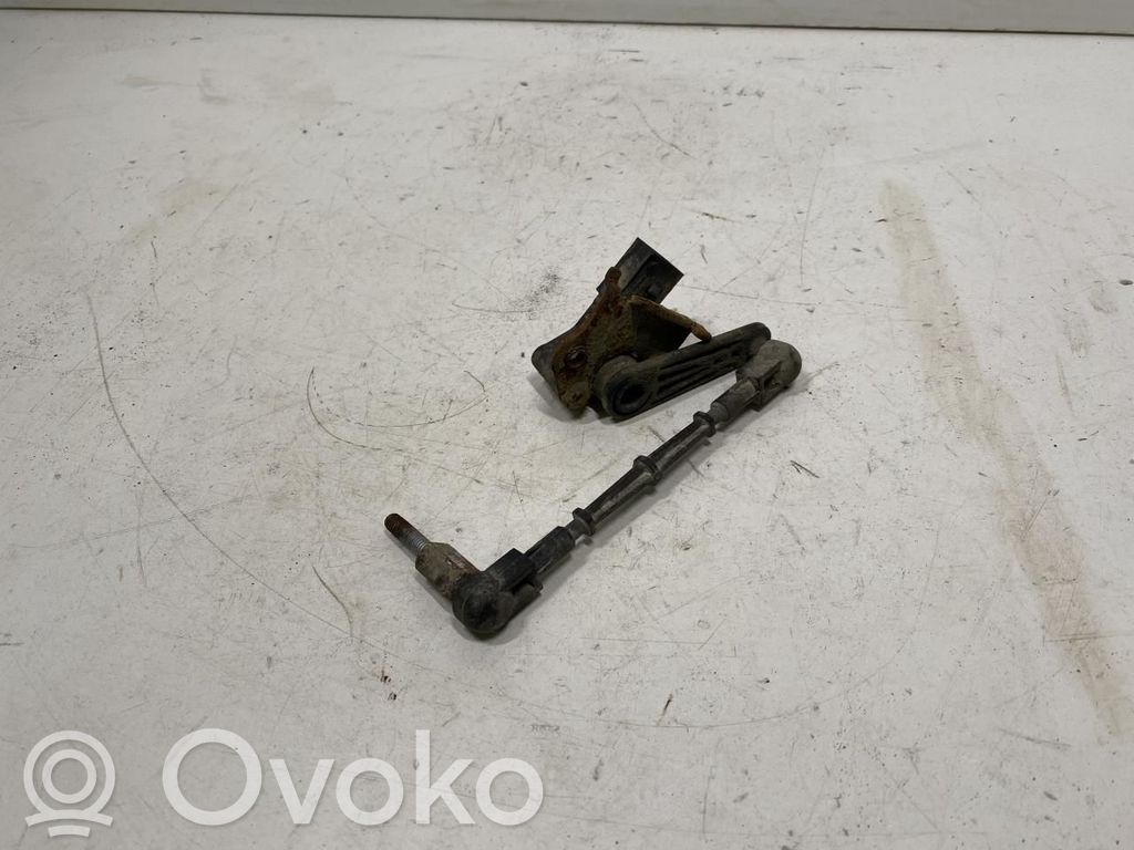 Audi Q7 4M Rear height level sensor lever 