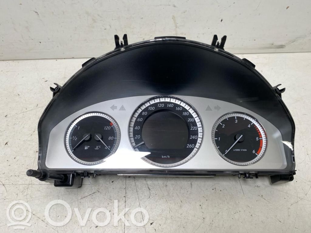Mercedes-Benz C W204 Vitezometru (grup de instrumente) 