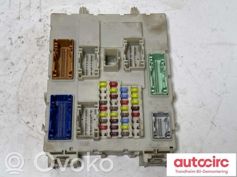 Ford Transit -  Tourneo Connect Juego de caja de fusibles 