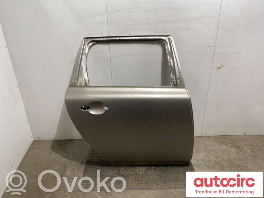 Volvo V70 Galinės durys 