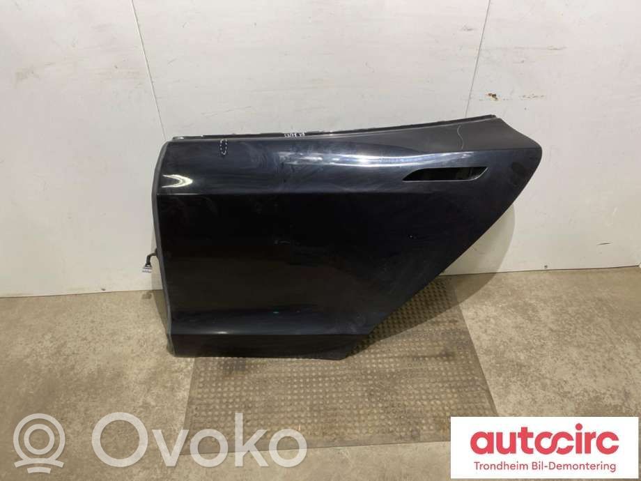 Tesla Model S Galinės durys 