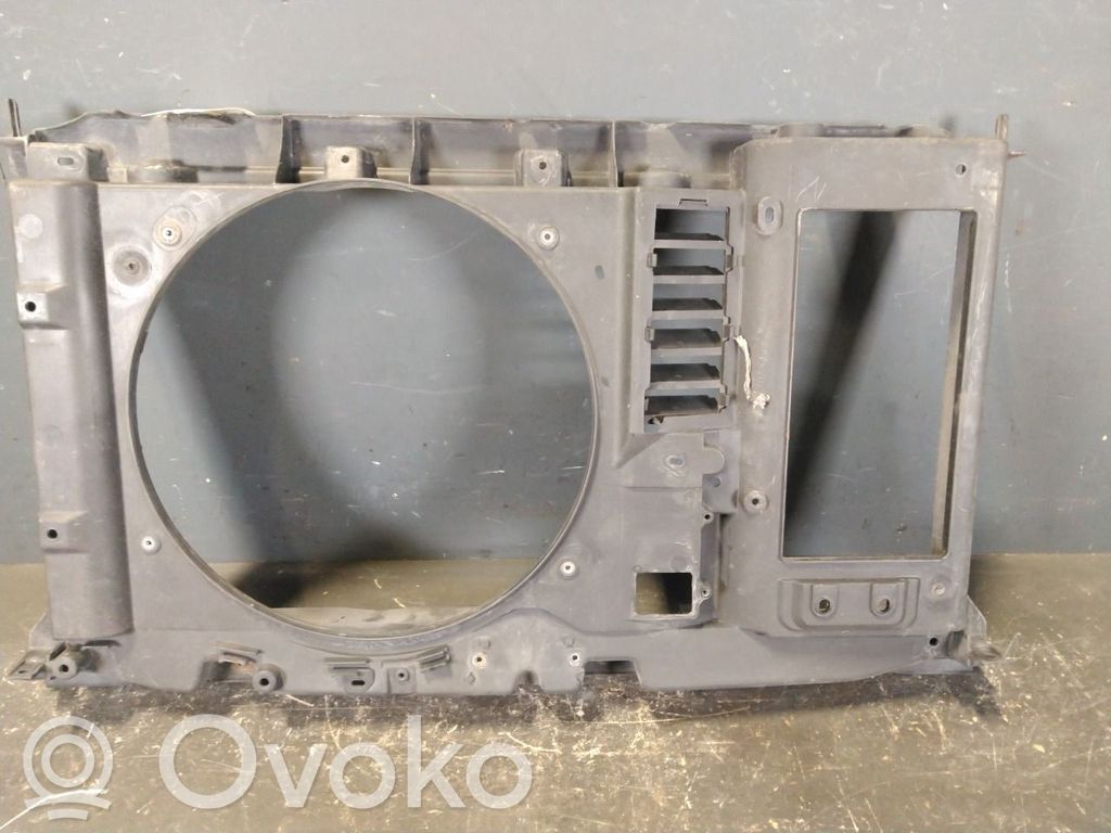 Peugeot 5008 Pannello di supporto del radiatore