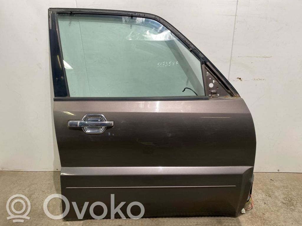 Mitsubishi Pajero Puerta delantera 