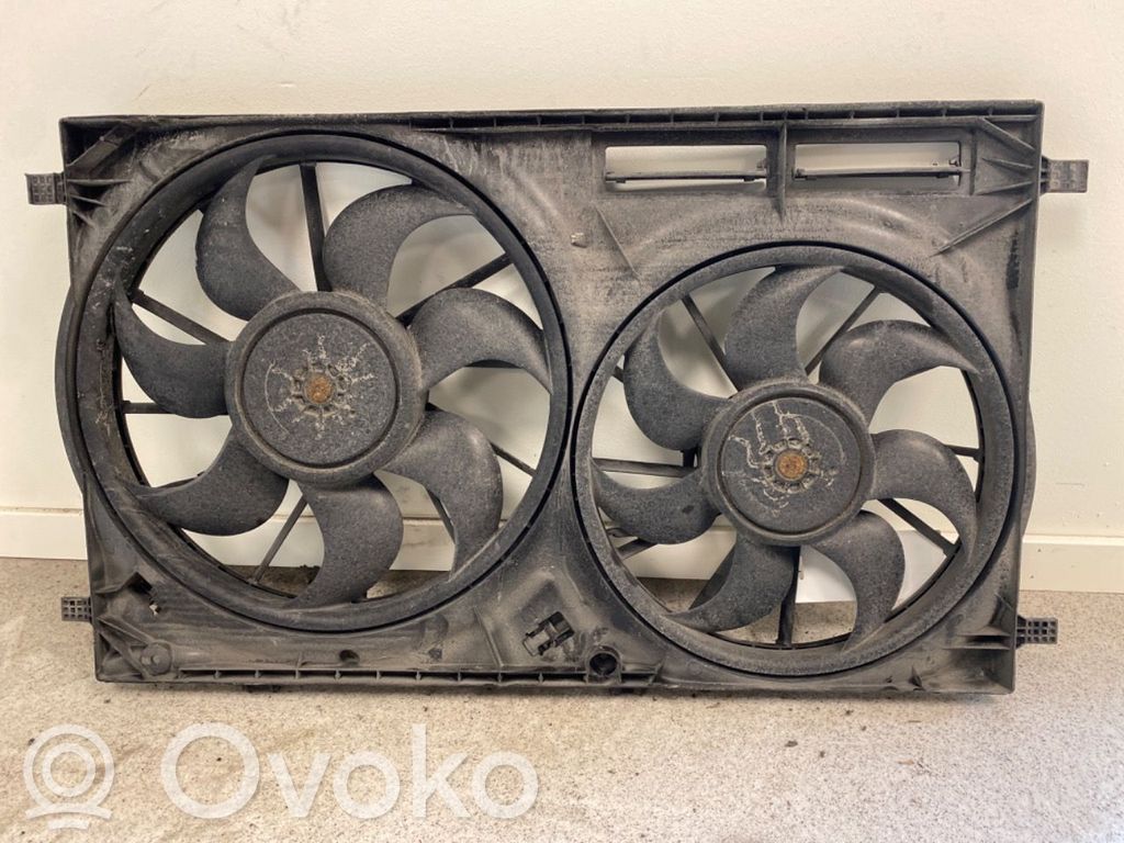 Ford Transit Custom Radiator cooling fan shroud 