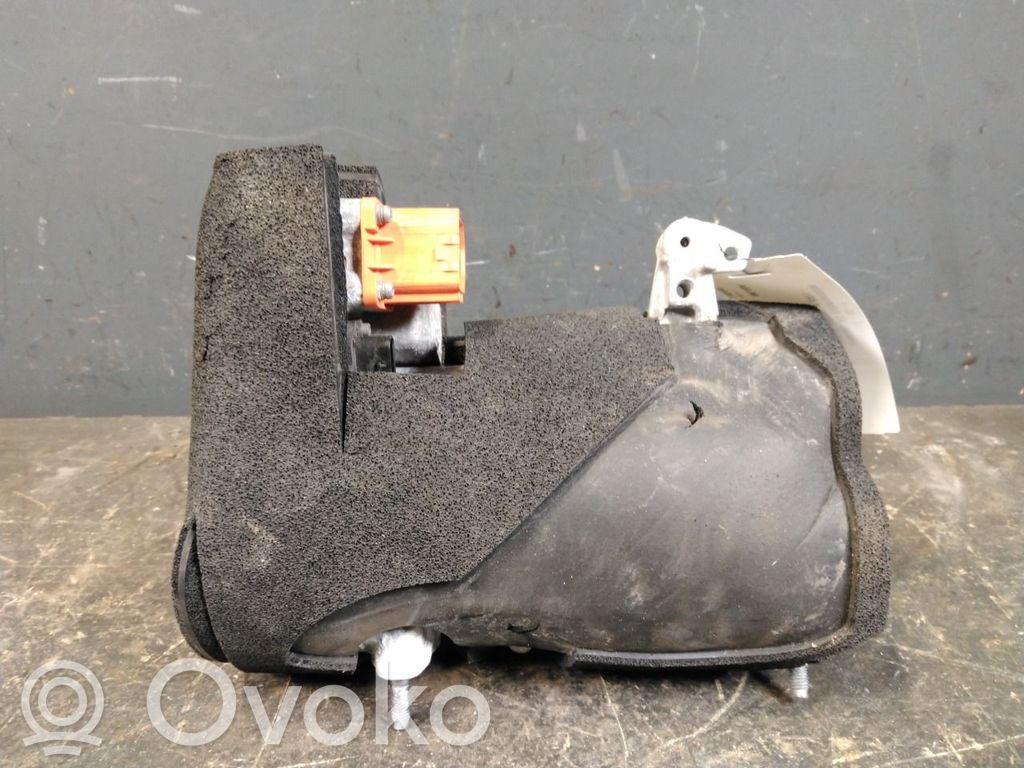 Tesla Model Y Air conditioning (A/C) compressor (pump) 