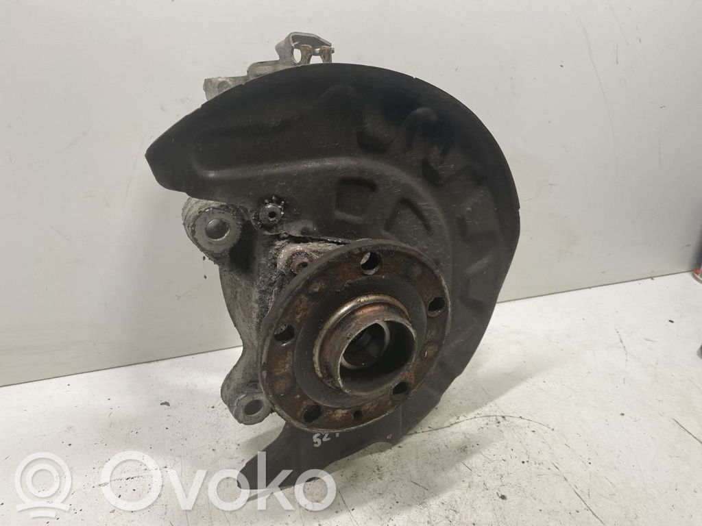 Volkswagen PASSAT B8 Etupyörän navan laakerikokoonpano 