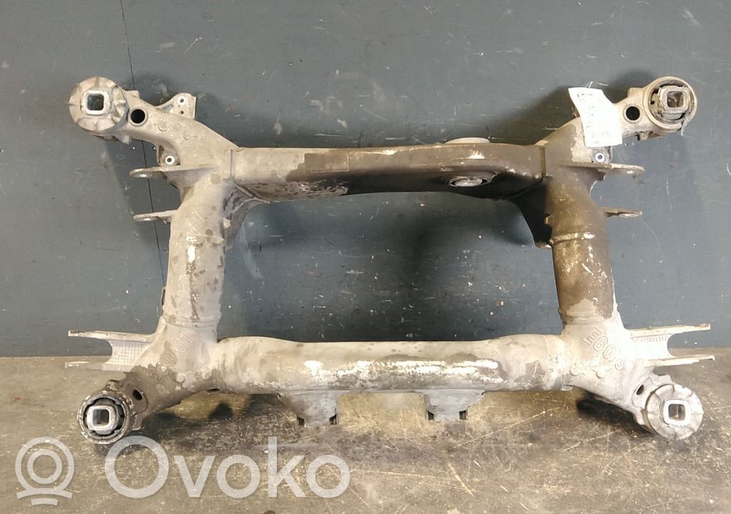 BMW 5 E60 E61 Galinis traversas 