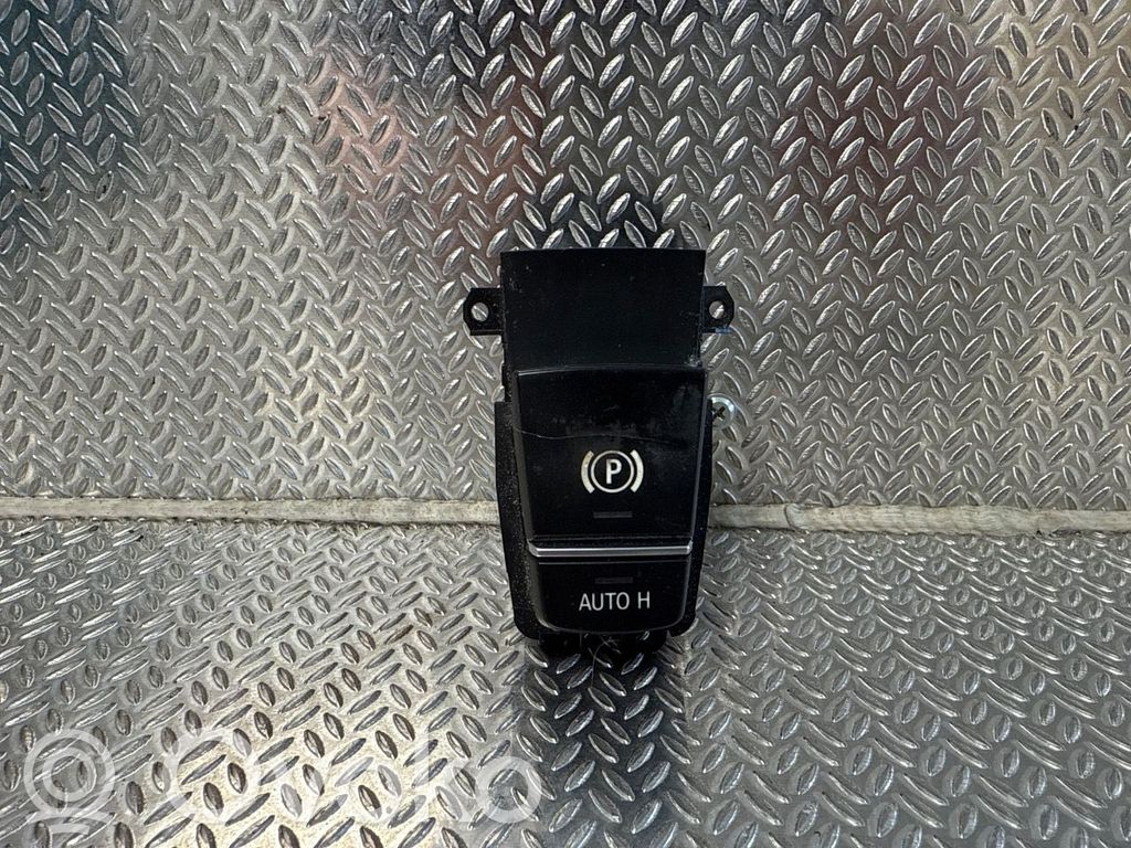 BMW 5 F10 F11 Comutator frână parcare 