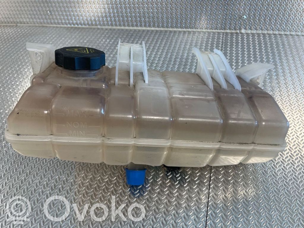 Tesla Model X Vase d'expansion de carburant 