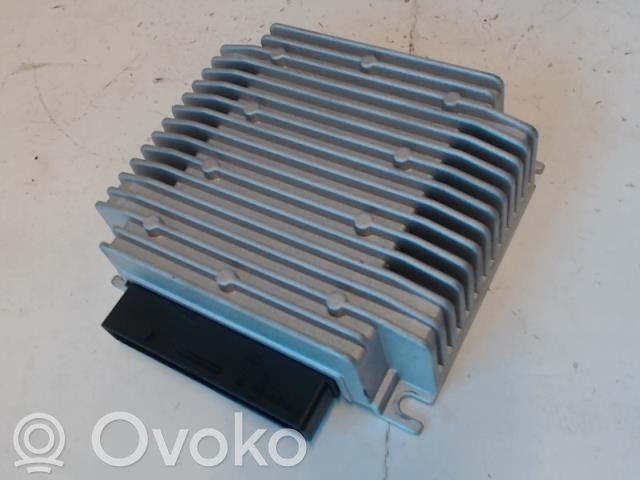 Vahvistin   100483310A,100483310A