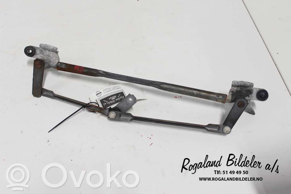 Mazda 6 Front wiper linkage 
