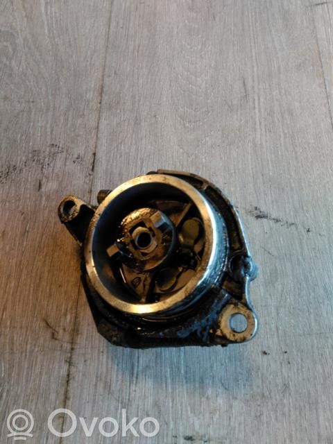 BMW 5 E39 Vacuum pump 
