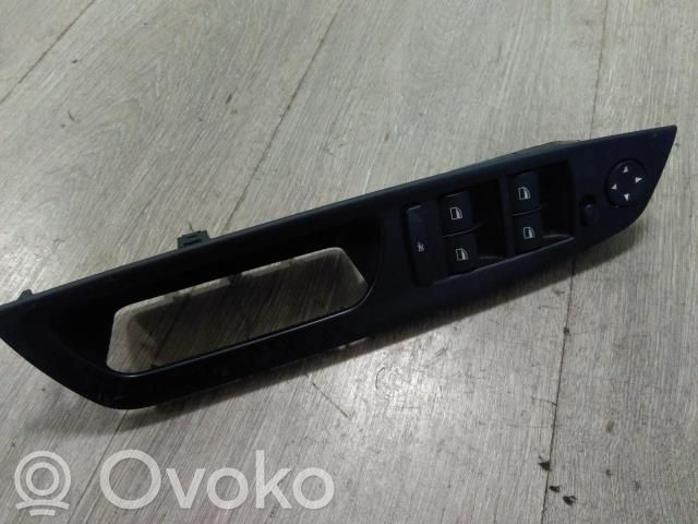 Electric window control switch   9122116,06VV37A04,61319218043,06VV37A04,61319218043,9122116