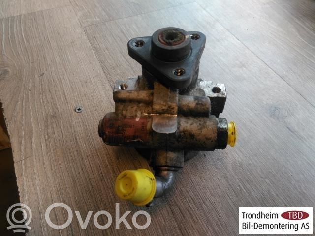 Opel Combo D Ohjaustehostimen pumppu 