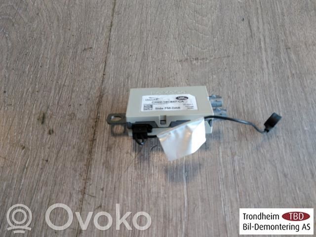 Land Rover Discovery 4 - LR4 Pystyantennivahvistin 