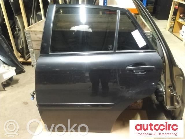 Lexus RX 300 Puerta trasera 