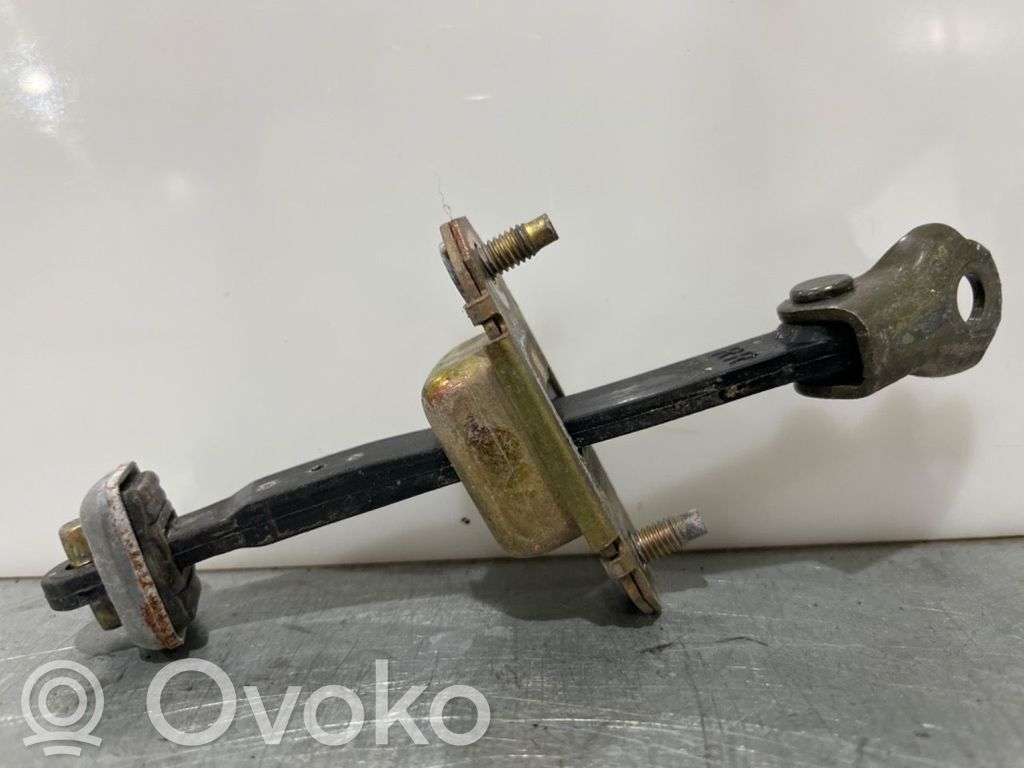 Etuoven pidätin   63302FC001,63302FC002,63302FC002,63302FC001,63302FC002,63302FC003