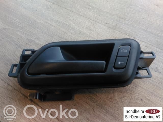 Volkswagen Amarok Mâner interior ușă față 