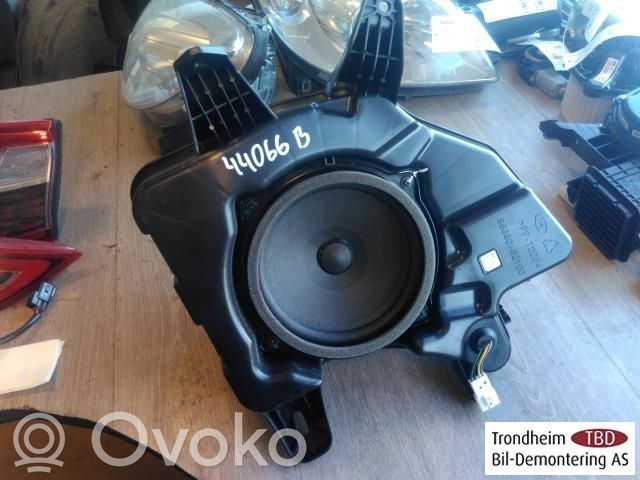 Hyundai Ioniq Subwoofer 