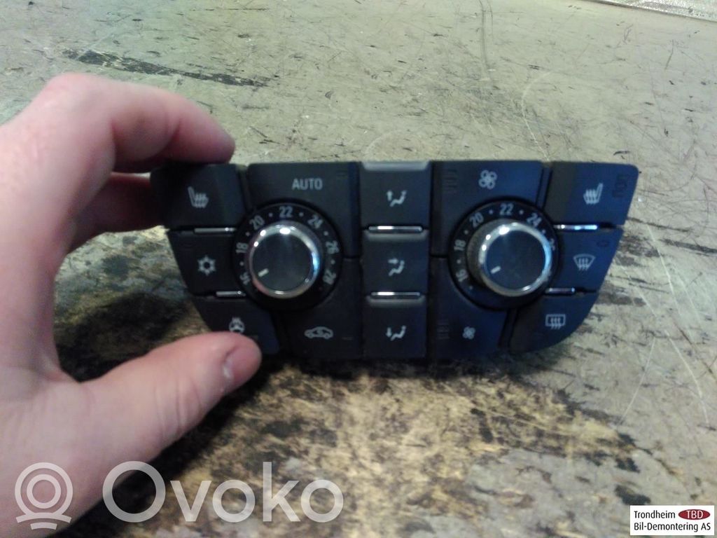 Opel Astra J Console centrale, commande chauffage/clim 