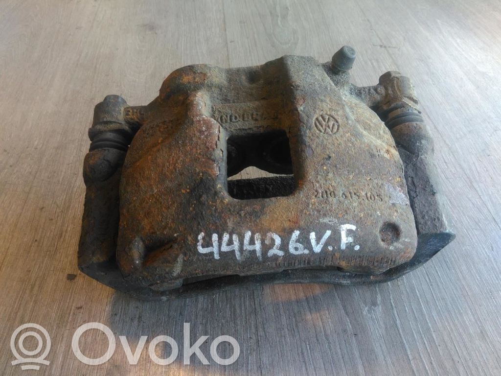 Volkswagen Amarok Zacisk hamulcowy przedni 