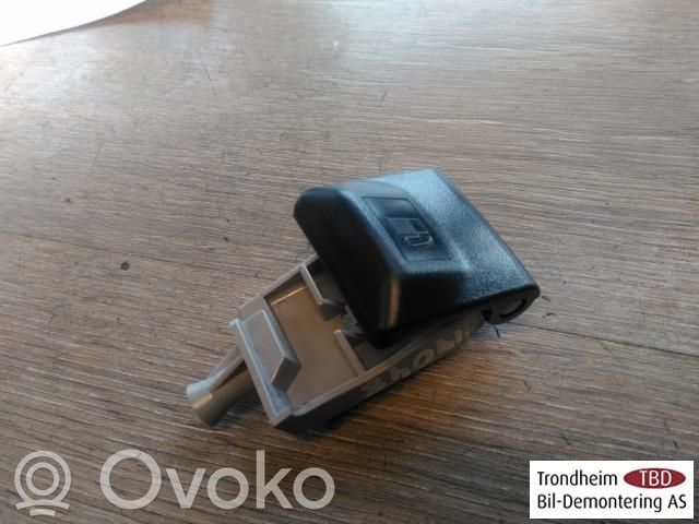 Toyota Land Cruiser (J150) Przycisk otwierania wlewu paliwa 