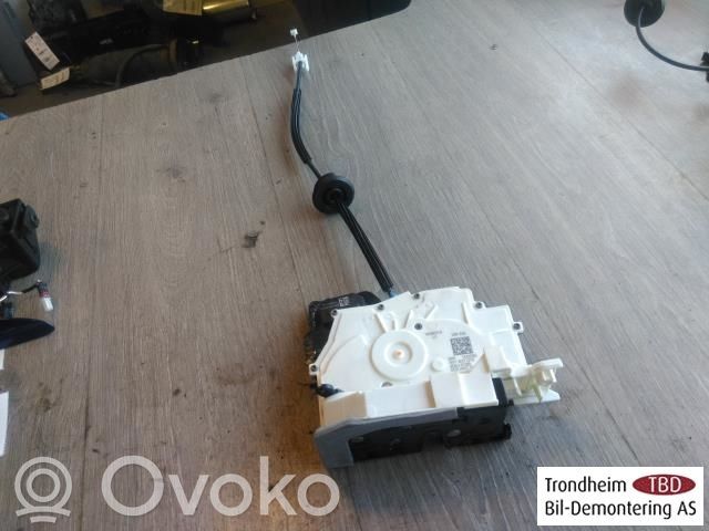 Porsche Taycan 9J1 Zamek drzwi przednich 