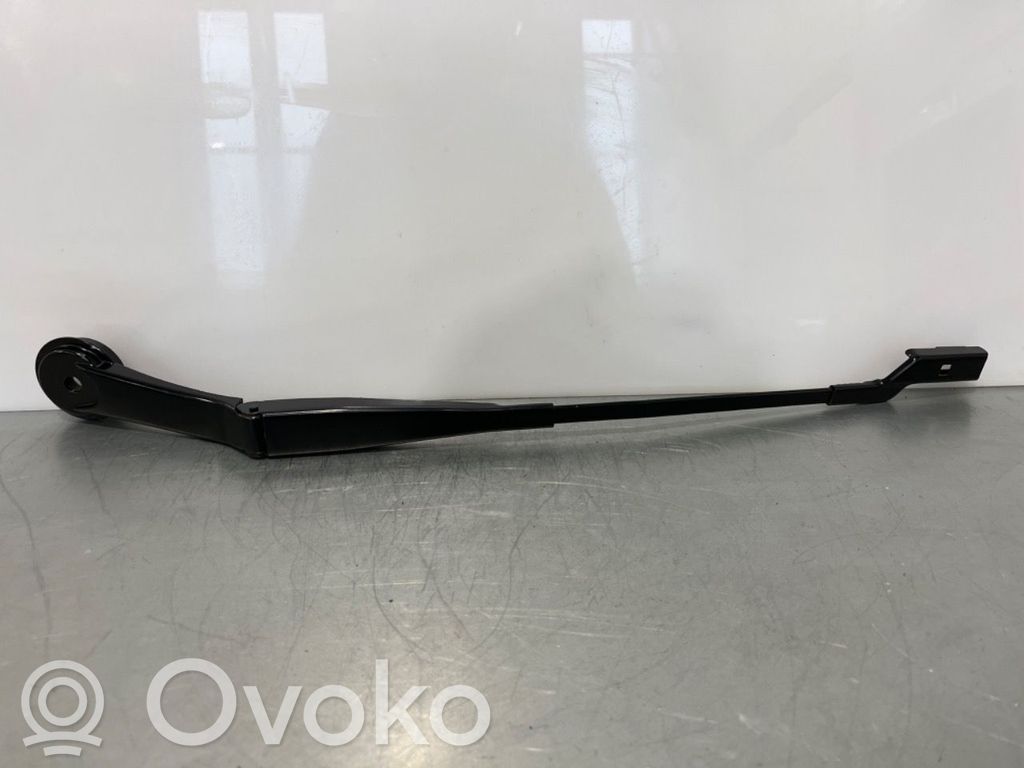Ford Focus Front wiper blade arm 