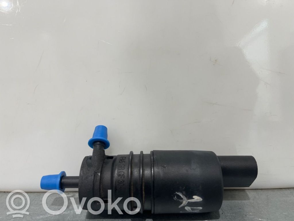Audi A8 S8 D3 4E Windscreen/windshield washer pump 