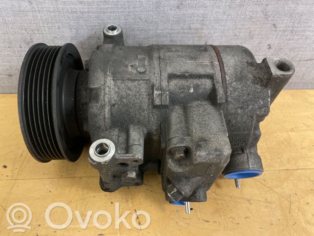 Volkswagen PASSAT B7 Compressore aria condizionata (A/C) (pompa)