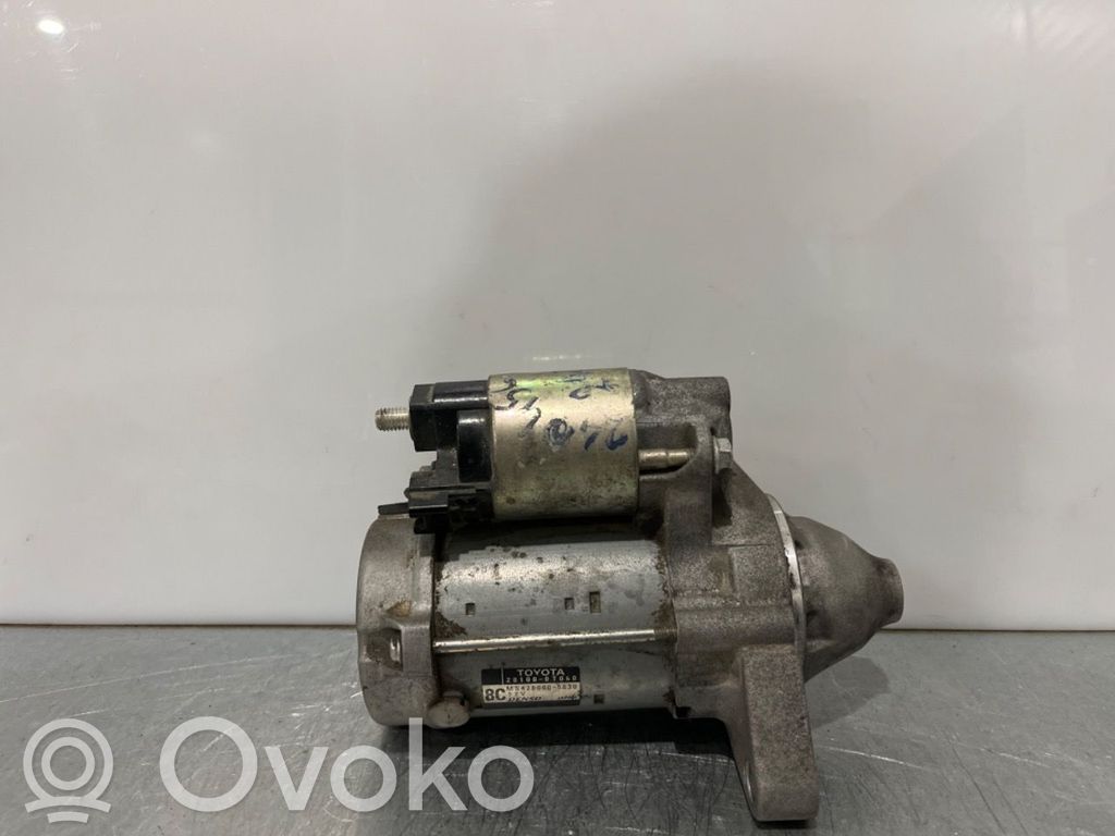 Toyota Avensis T270 Motorino d’avviamento