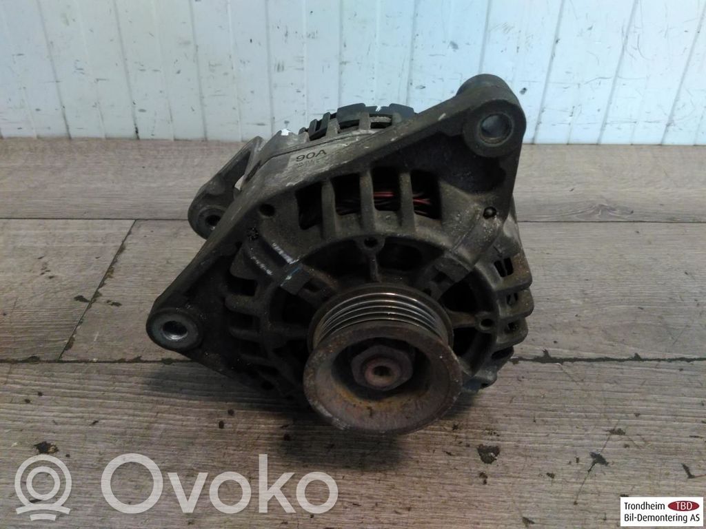 Volkswagen PASSAT B5.5 Generator/alternator 