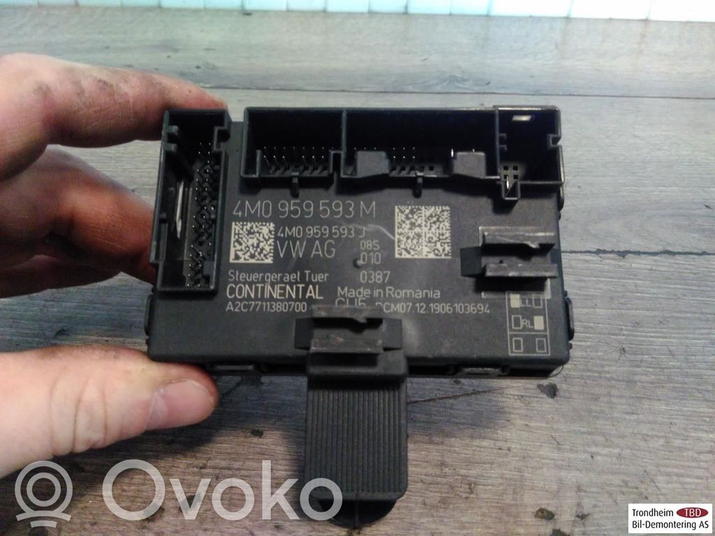 Audi e-tron Unité de commande module de porte 