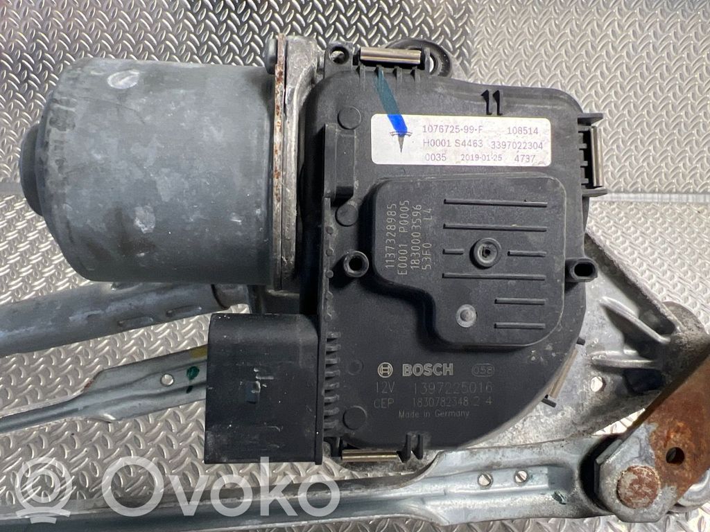 Tesla Model 3 Etupyyhkimen vivusto