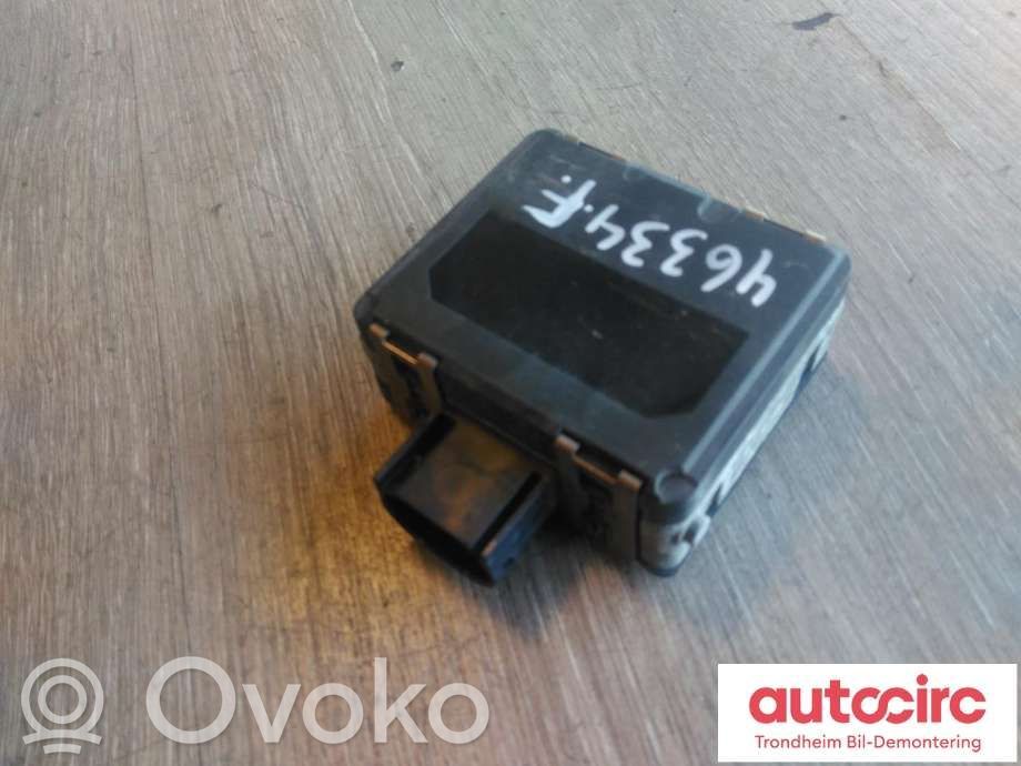 Tesla Model S Distronic sensor radar 
