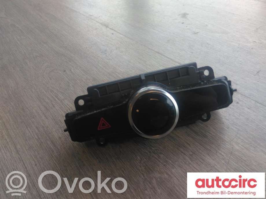 Polestar 2 Hazard light switch 