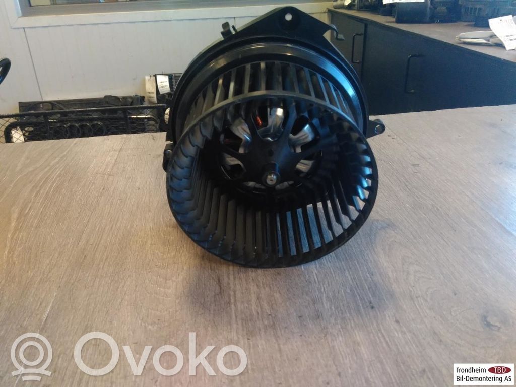 Skoda Enyaq iV Wentylator nawiewu / Dmuchawa 