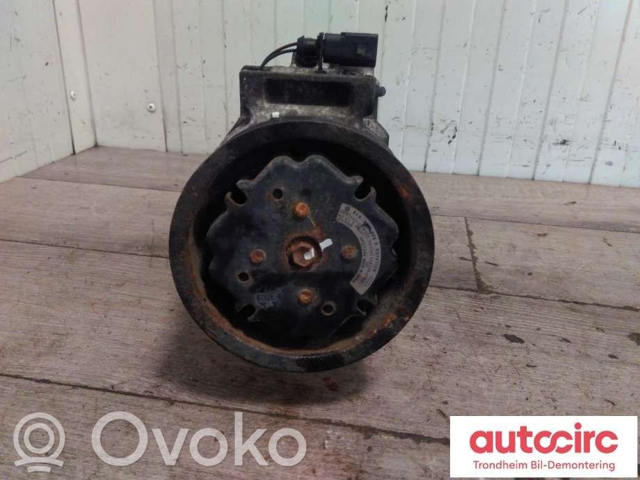 Audi A8 S8 D3 4E Air conditioning (A/C) compressor (pump) 