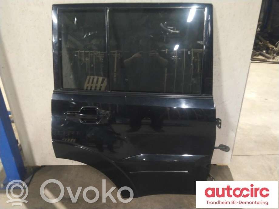 Mitsubishi Pajero Puerta trasera 
