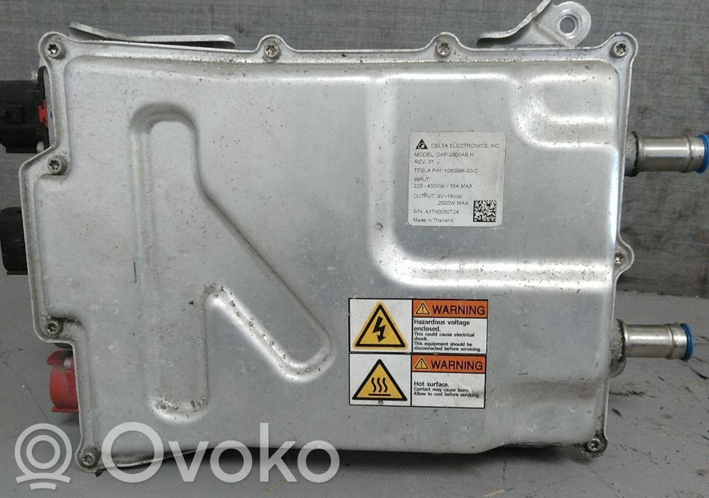 Tesla Model X Convertitore di tensione inverter