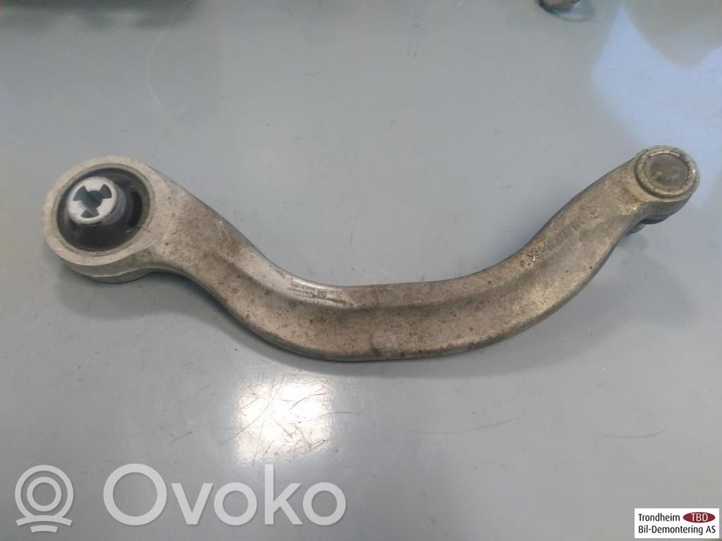Tesla Model Y Wahacz przedni 