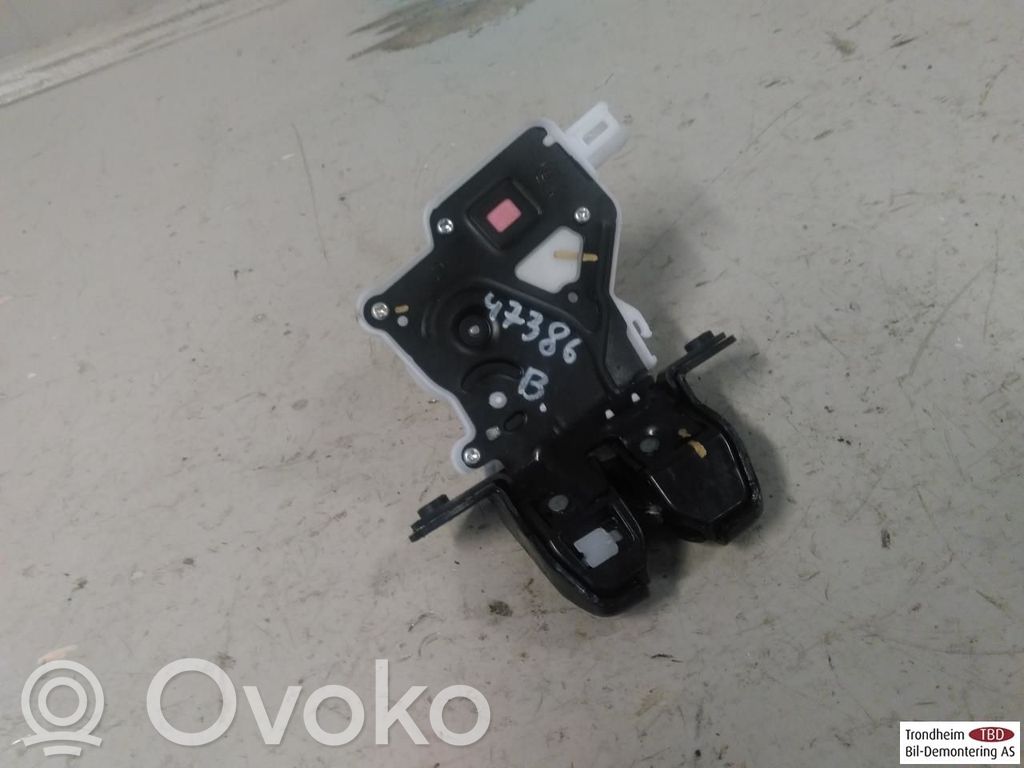 Nissan Leaf II (ZE1) Zamek klapy tylnej bagażnika