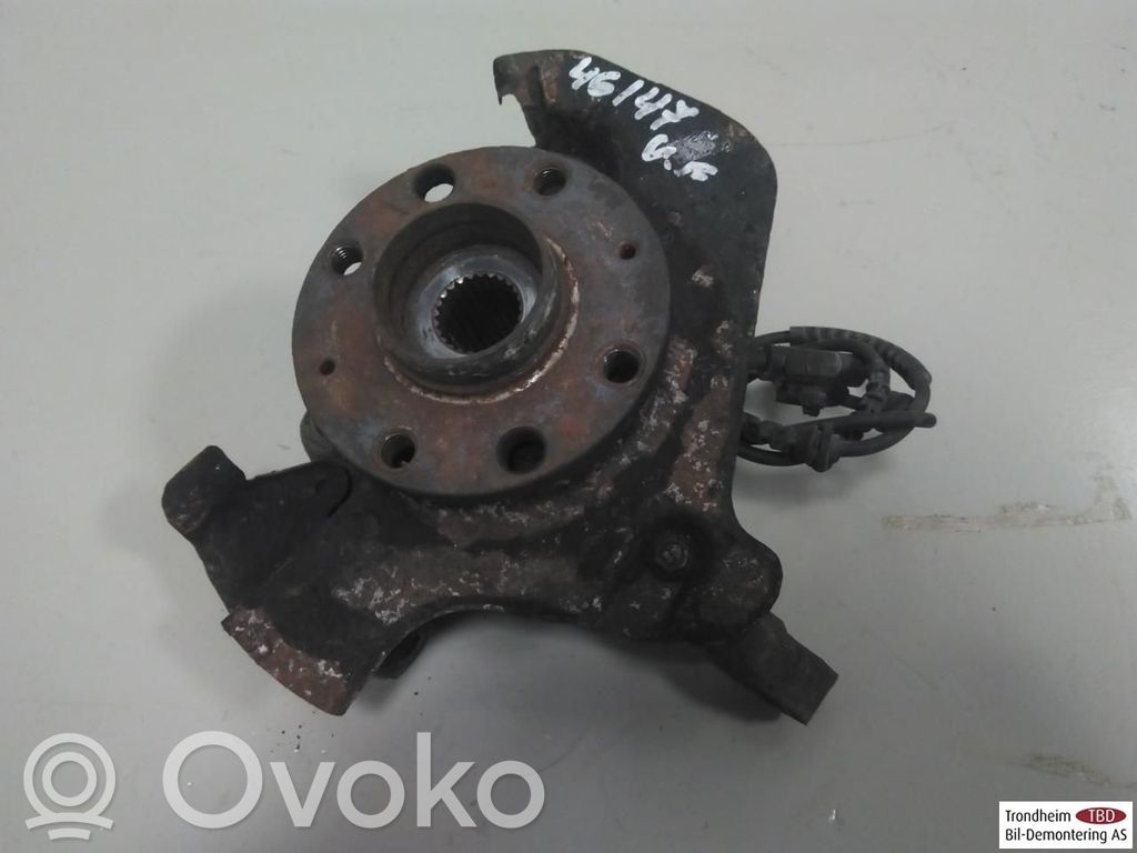 Opel Corsa D Achsschenkel vorne 