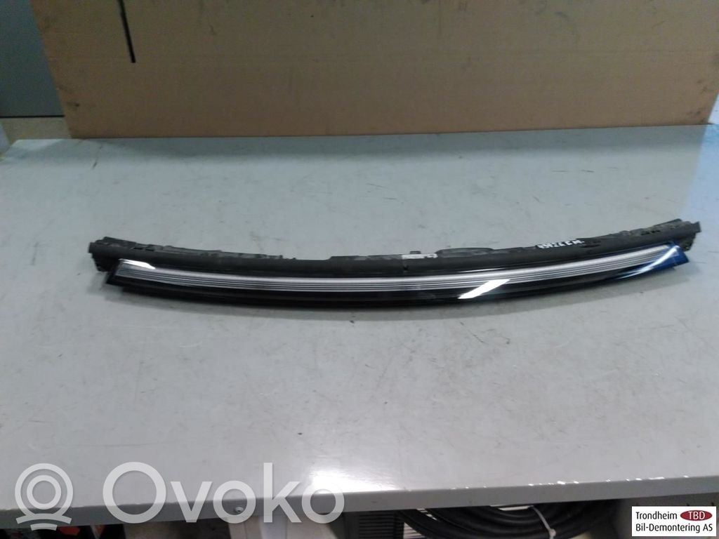Mercedes-Benz EQC Lampy przednie / Komplet 