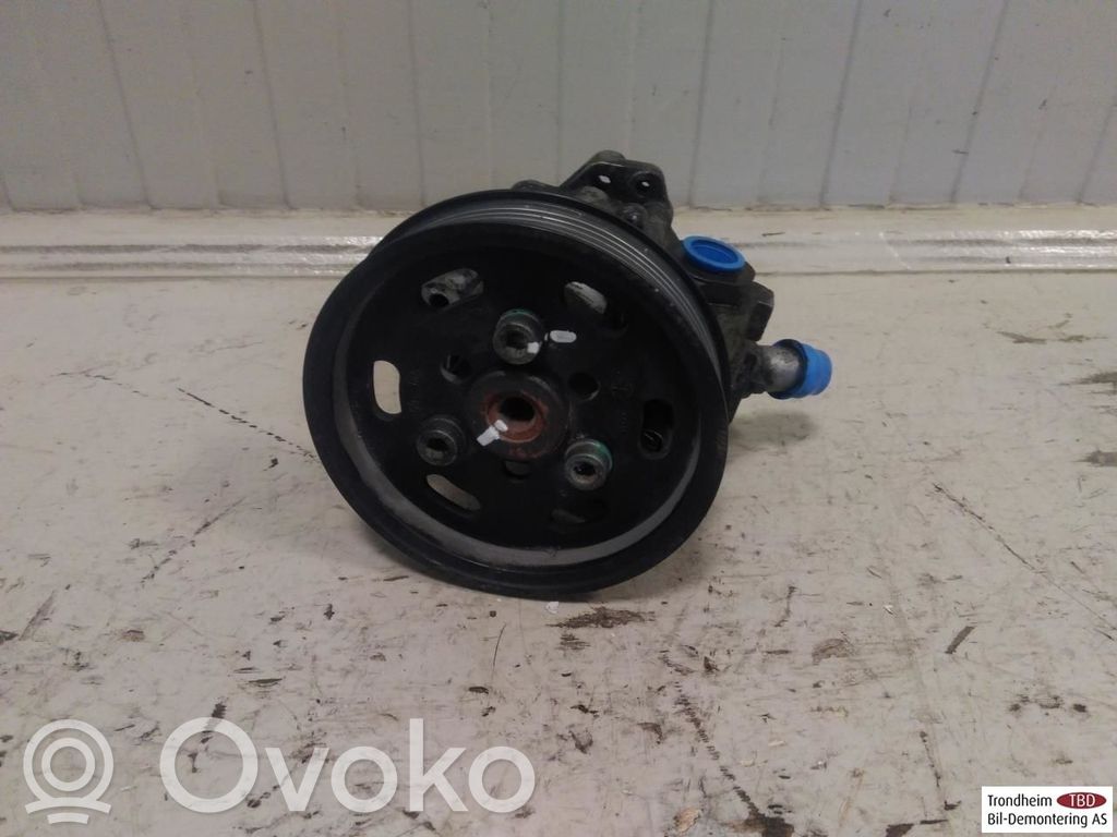 Audi A4 S4 B7 8E 8H Pompa wspomagania 